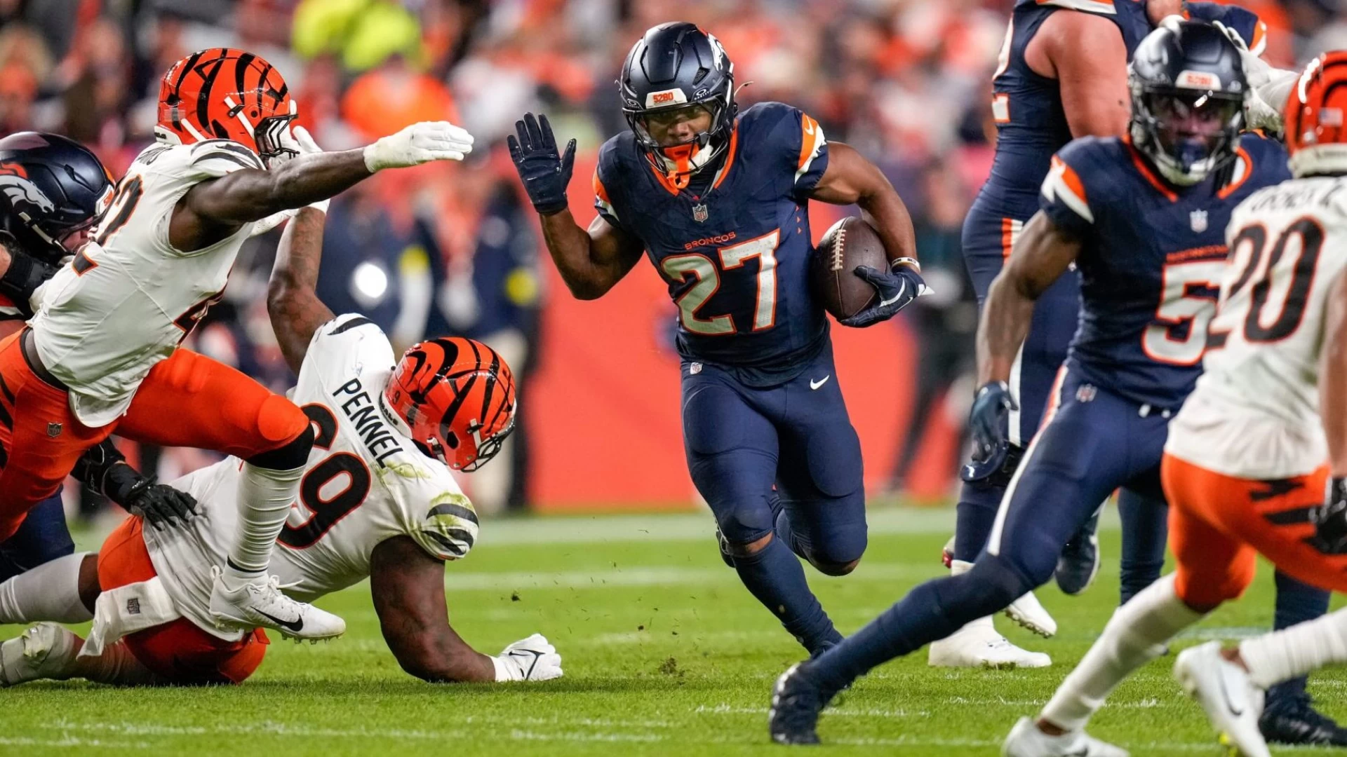 NFL Week 8 Betting Preview: Saints vs Buccaneers, Colts vs Titans, and Broncos vs Cowboys Picks