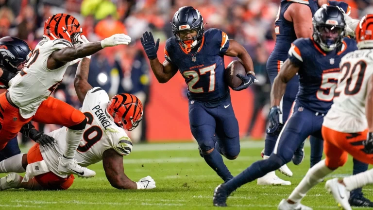 NFL Week 8 Betting Preview: Saints vs Buccaneers, Colts vs Titans, and Broncos vs Cowboys Picks