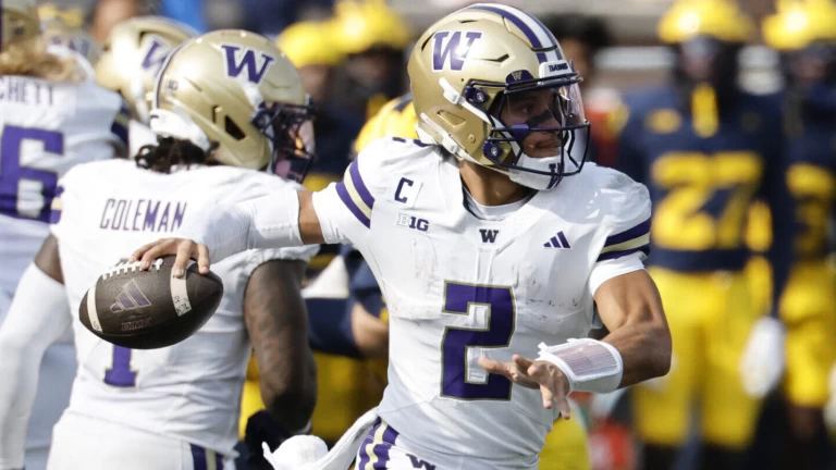 College Football: All 18 Big Ten Quarterbacks Ranked by ESPN's QBR