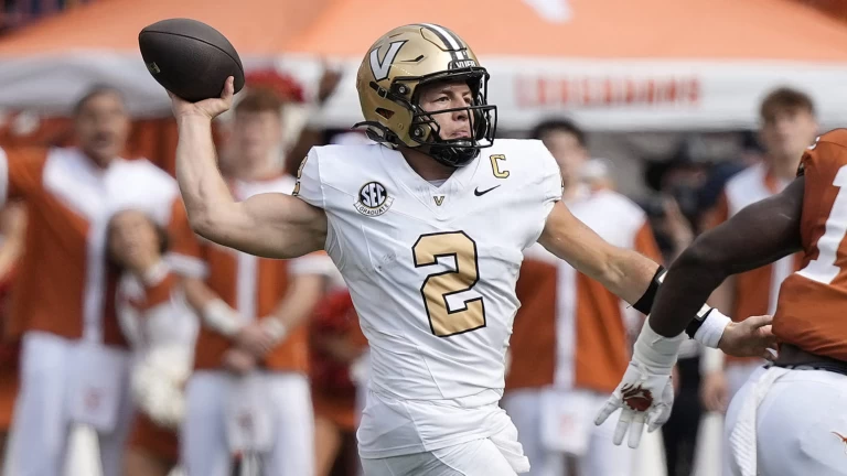 College Football: All 16 SEC Quarterbacks Ranked by ESPN's QBR