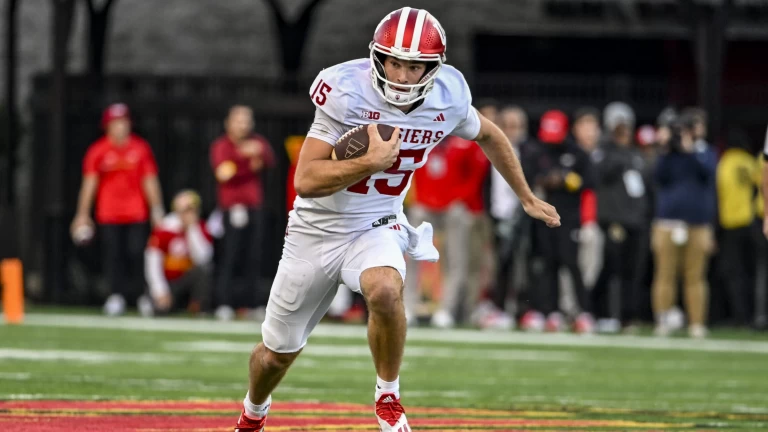 College Football: All 18 Big Ten Quarterbacks Ranked by ESPN's QBR