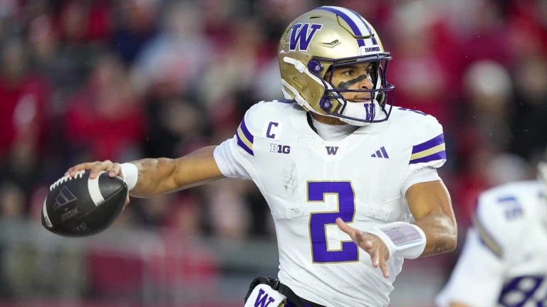 College Football: All 18 Big Ten Quarterbacks Ranked by ESPN's QBR