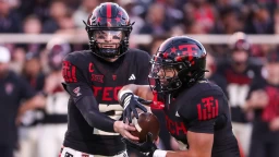 ESPN Ranks College Football's 8 1-Loss Teams by Projected Wins With 2 Weeks Left