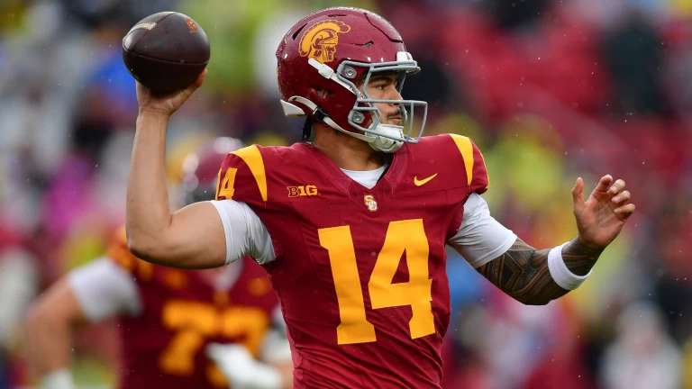 College Football: All 18 Big Ten Quarterbacks Ranked by ESPN's QBR