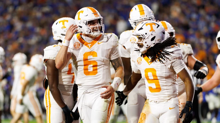 ESPN Reveals Predictions for Each College Football Bowl Game Matchup