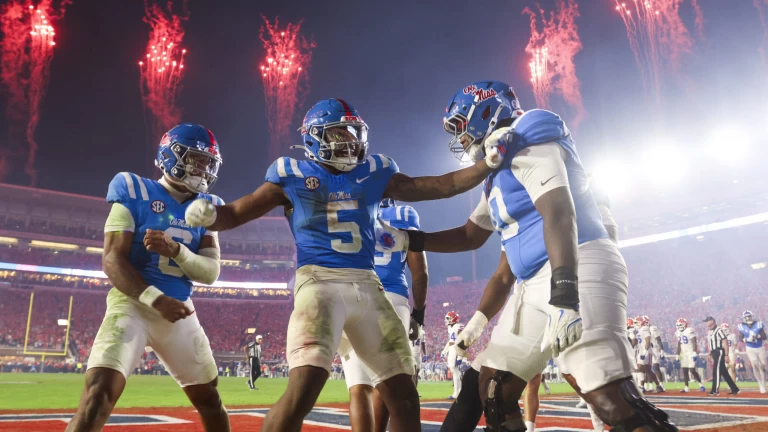 College Football Week 14 Picks: Black Friday Best Bets