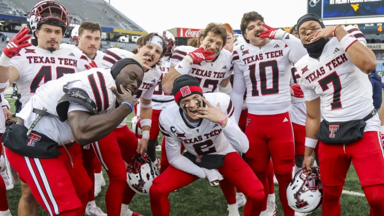 Top 12 College Football Teams Most Likely to Make CFP Right Now