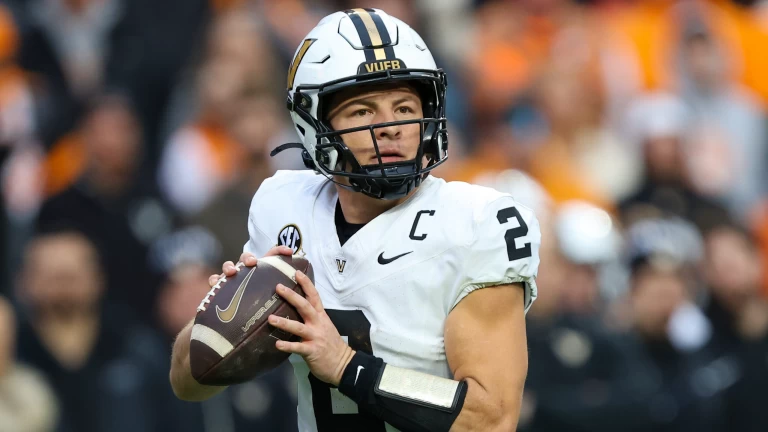 College Football: All 16 SEC Quarterbacks Ranked by ESPN's QBR