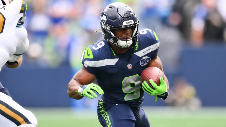 NFL Matchup Analysis: Kenneth Walker of the Seattle Seahawks vs. Jaylen Warren of the Pittsburgh Steelers