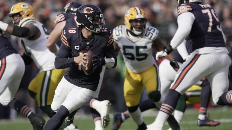 NFL Saturday Night Football Best Bets: Packers vs Bears
