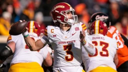 Top 12 Players Who Entered the College Football Transfer Portal Over the Weekend