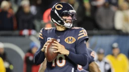 Power Ranking the Top 10 NFL Quarterbacks Right Now Ahead of Week 17