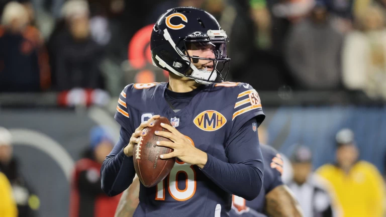Power Ranking the Top 10 NFL Quarterbacks Right Now Ahead of Week 17