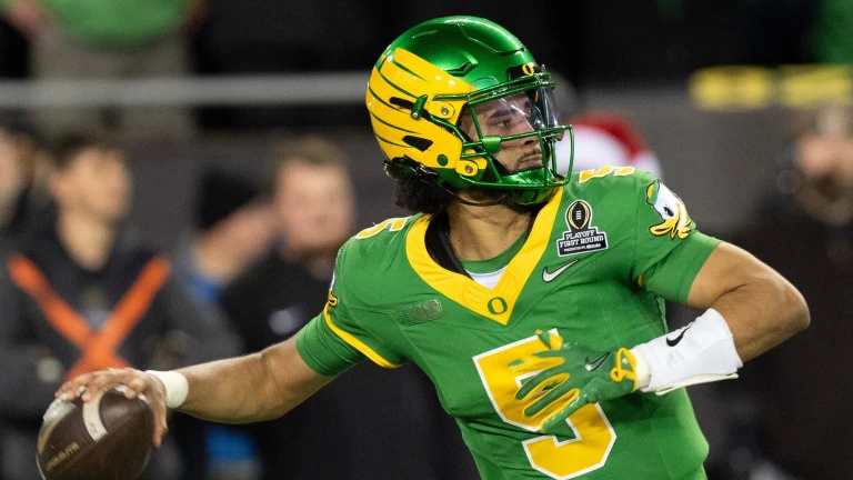 Top 40 Power Four College Football Quarterbacks Right Now