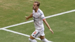 Harry Kane Double Carries Bayern into Knockout Stage with Emphatic Allianz Victory