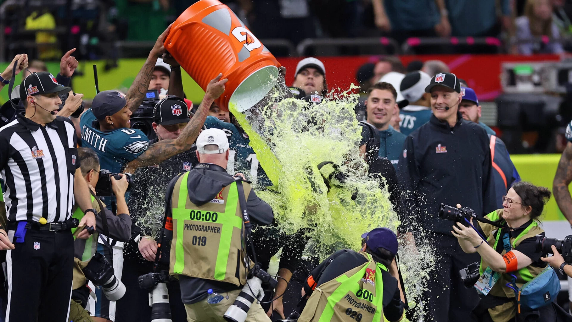 Super Bowl Novelty Props: Why “Heads” and Yellow Gatorade Lead the Way