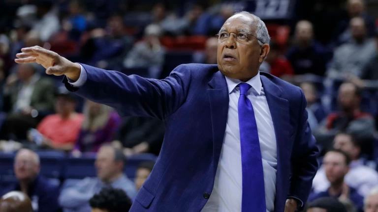 Wooden Award Flashback: Tubby Smith’s Legacy Built on Defense, Integrity and Championship Pedigree
