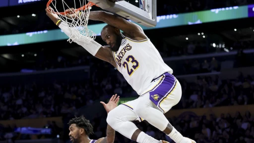 Lakers Crush: Luka/LeBron Combine for 52, Kleber Posterizes Monk