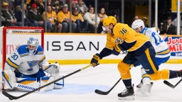 Golden Knights acquire defensive-minded forward from Predators