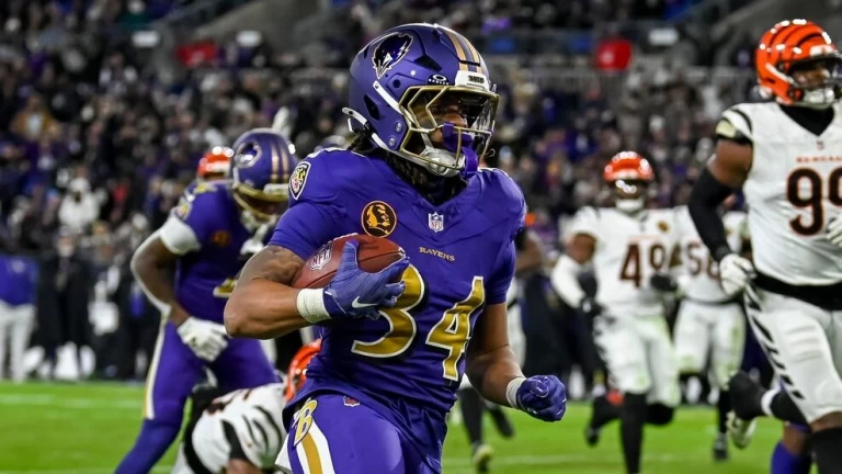 Chargers Add RB Keaton Mitchell to Pair with Hampton