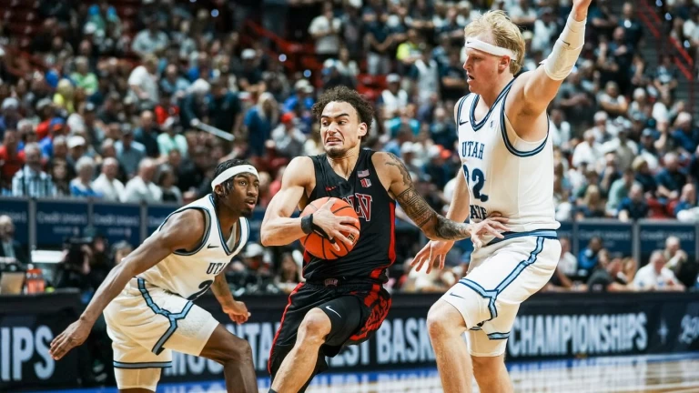TST Images: UNLV Defeated by Utah State, 80-60, at Thomas & Mack Center