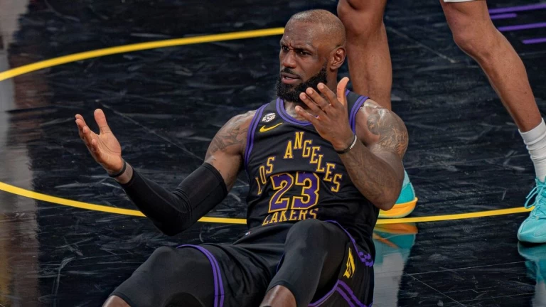 LeBron James off the bench??!! It should happen if the Lakers want to compete for a championship