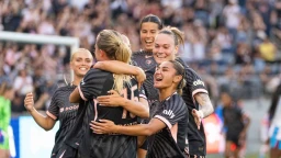 Angel City dominates 4-0 in season opener against Chicago Stars