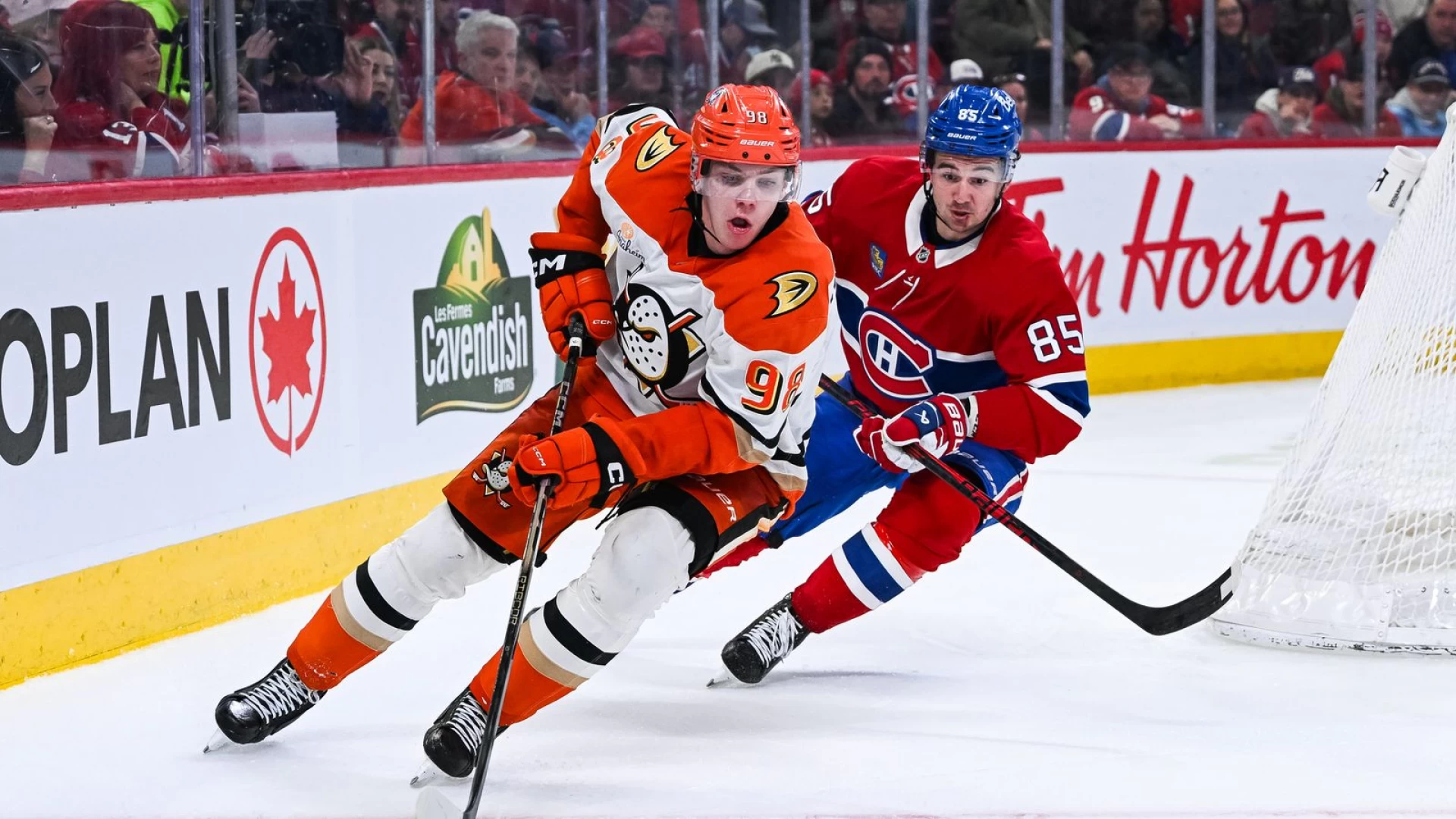 Ducks comeback again on Montreal, end trip on top of Pacific