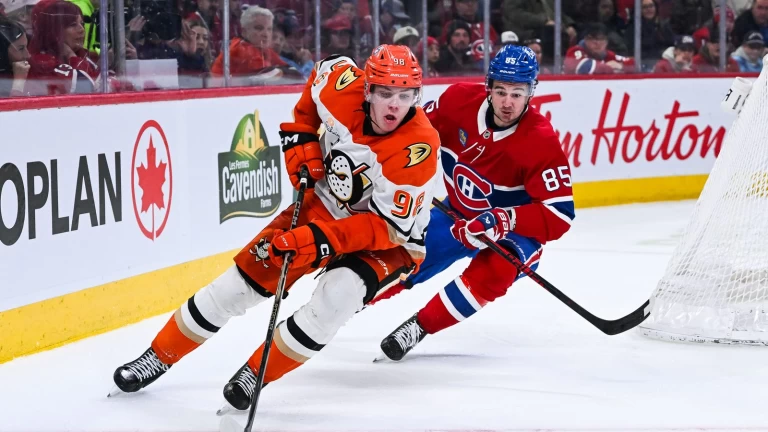 Ducks comeback again on Montreal, end trip on top of Pacific