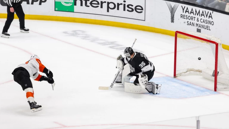 Overtime woes continue as Kings fall to Flyers, 4-3