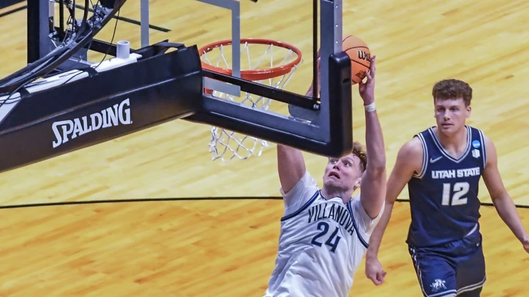 TST Images From Utah State's March Madness Win Over Villanova 86-76