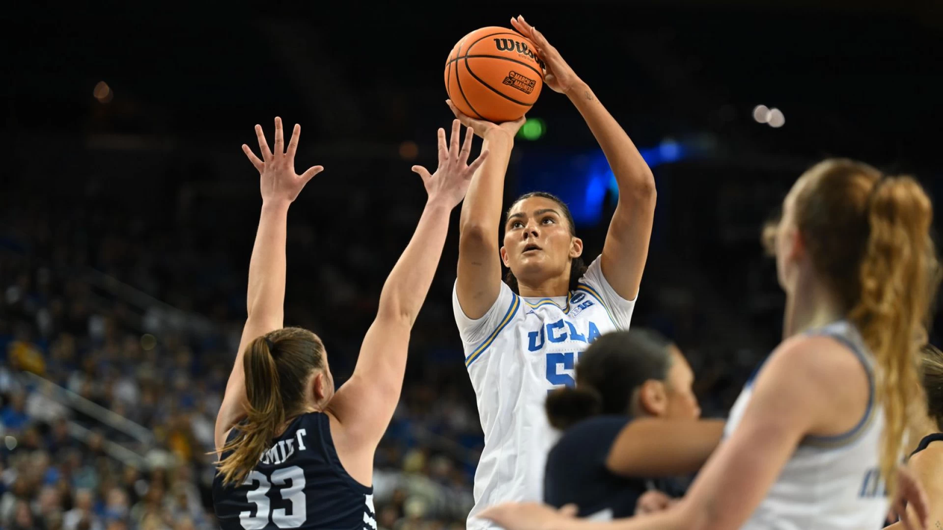 First half stutter turns into second half stomping in No. 1 UCLA’s win over No. 16 Cal Baptist