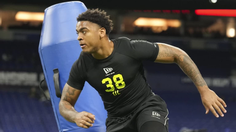 Mel Kiper's New Top 10 Defensive End Rankings | NFL Draft Combine Results Latest Video Thumbnail