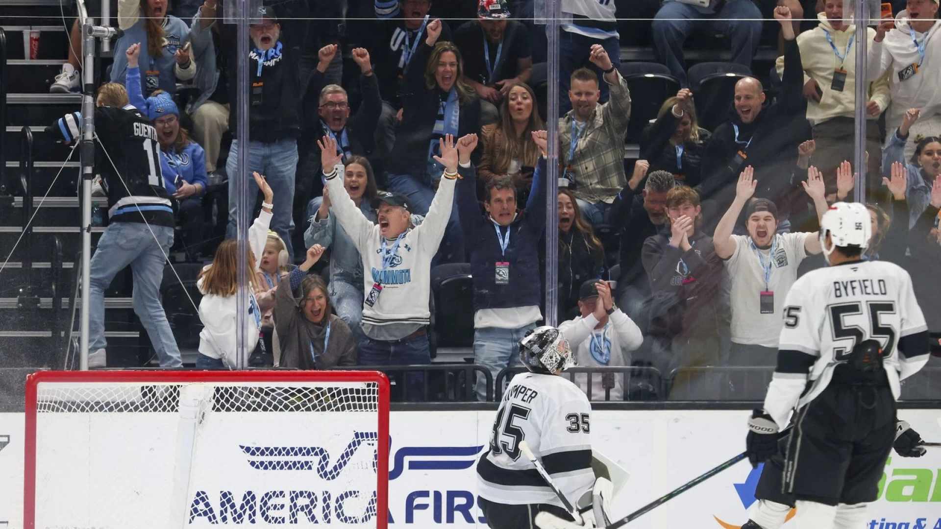 Skid continues for Kings in OT loss to Mammoth