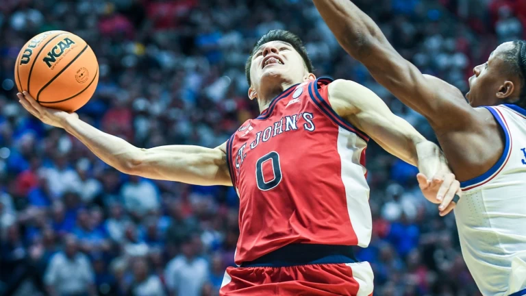 TST Images From St John's Red Storm's NCAA Win Over Kansas