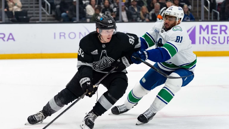 Kings Shutout Canucks, Snap Four-Game Losing Streak