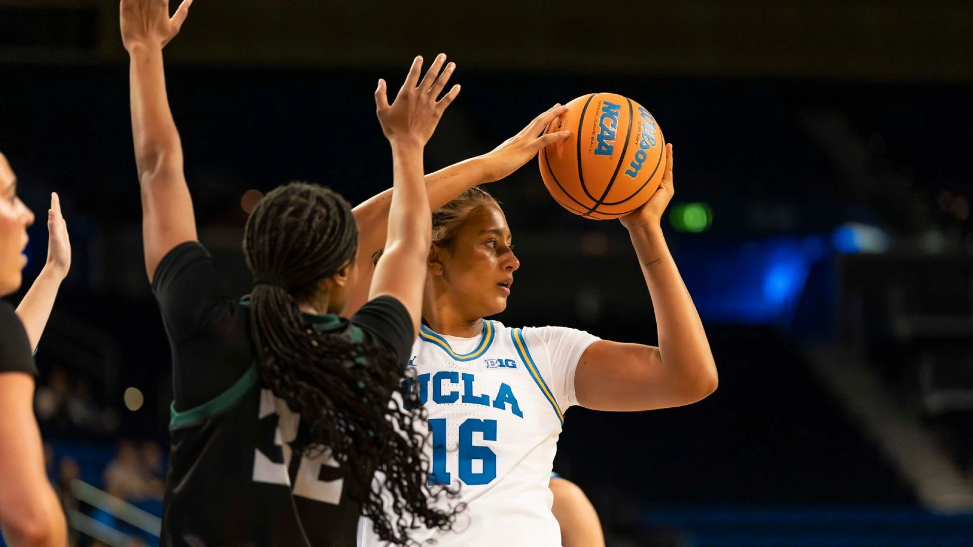 Letting Sienna be Sienna: How UCLA’s freshman is blazing her own trail in March Madness