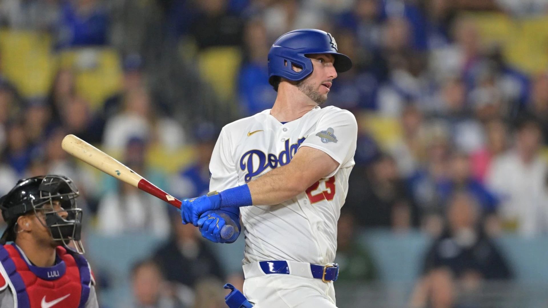 Tucker’s go-ahead hit lifts Dodgers over Diamondbacks