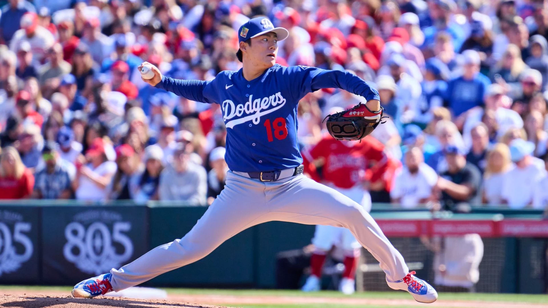 Dodgers loaded in NL Cy Young race as Yoshinobu Yamamoto emerges among early favorites