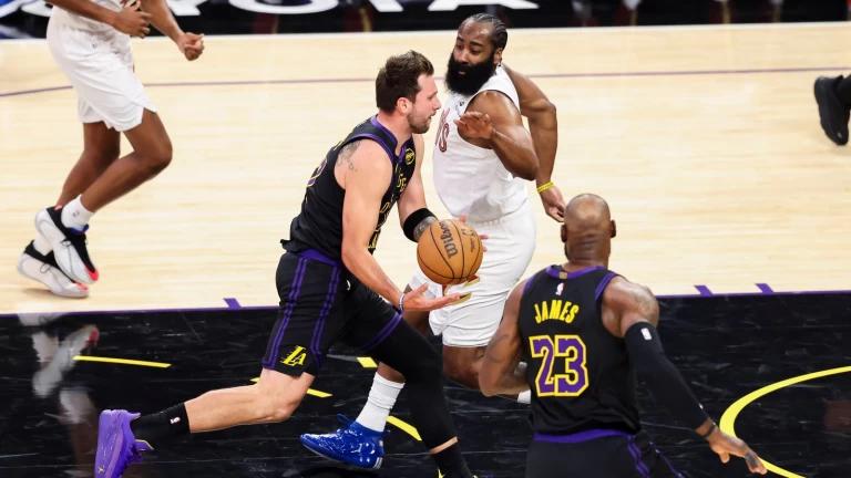 Luka Dončić powers Lakers past Cavs in 50th win of season