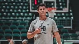 USC men’s basketball hires away Hawaii associate head coach Brad Davidson