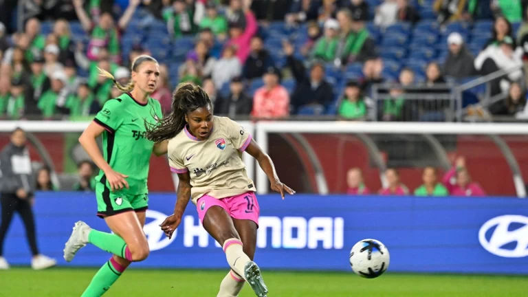 Ludmila nets first San Diego Wave goal in Boston, extends win streak to four Latest Video Thumbnail