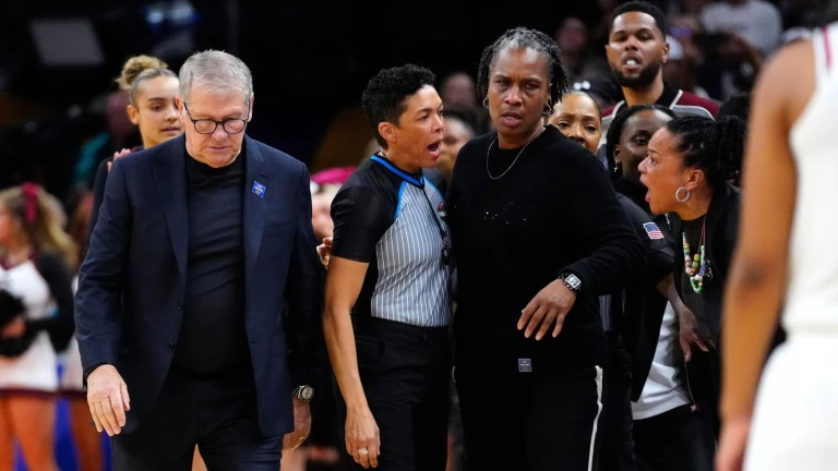 Geno Auriemma, Dawn Staley have heated exchange at Final Four as South Carolina beats UConn for title game berth Latest Video Thumbnail