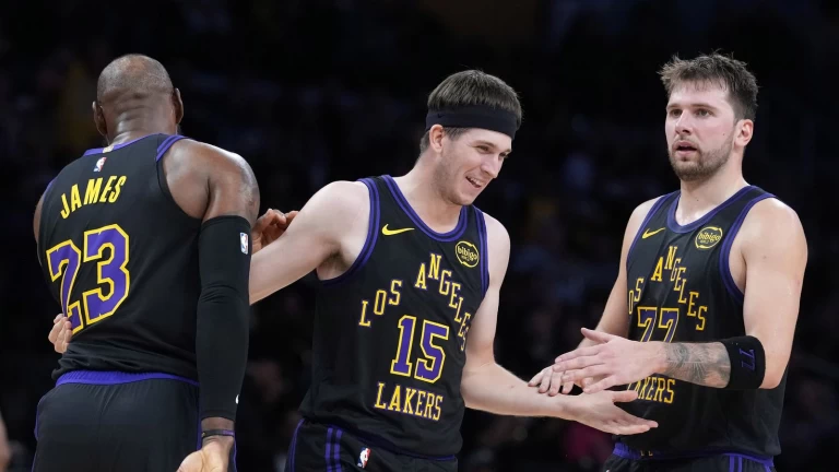 Lakers’ title odds plummet after injuries to Luka Dončić and Austin Reaves