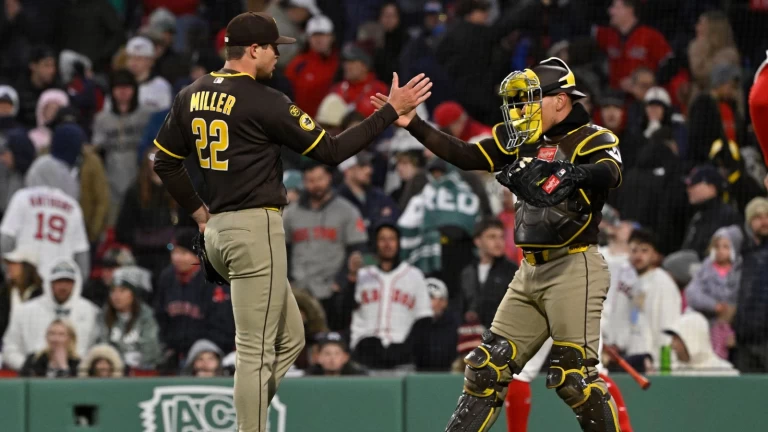 Clutch late hits by Tatis, Laureano push Padres past Red Sox in grinding effort Latest Video Thumbnail
