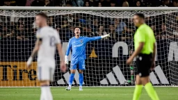 LA Galaxy Booed in 2-1 Home Loss