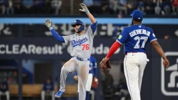 Yamamoto, Freeland guide Dodgers to victory over Blue Jays