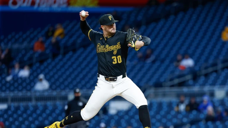 COMEBACKERS: Skenes steels Padres, a nightmare eighth, Machado's walks