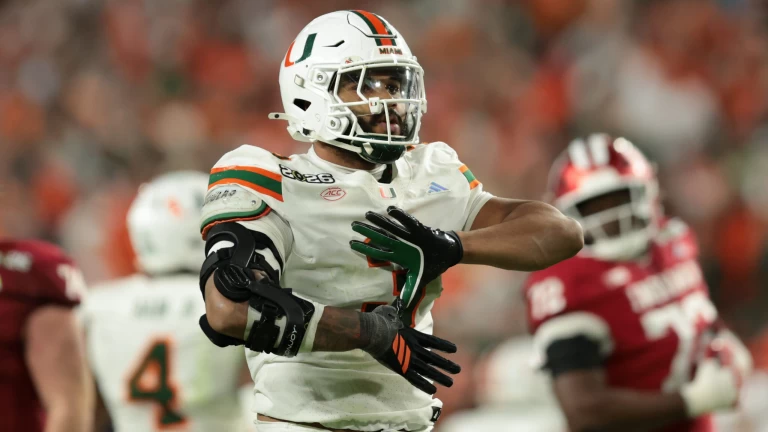 Mel Kiper Jr.’s Top 10 Defensive Ends | Latest Rankings, Combine Results