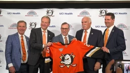 Ducks extend general manager Pat Verbeek